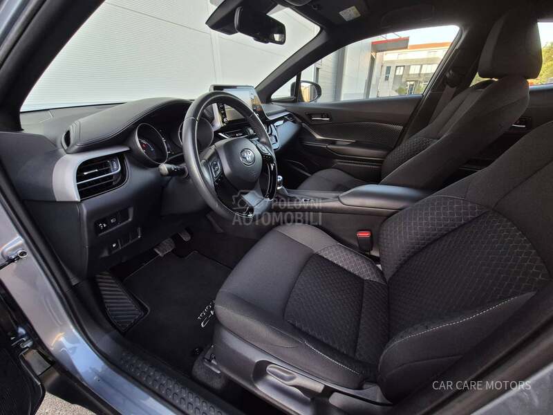 Toyota C-HR HYBRID C-ENTER