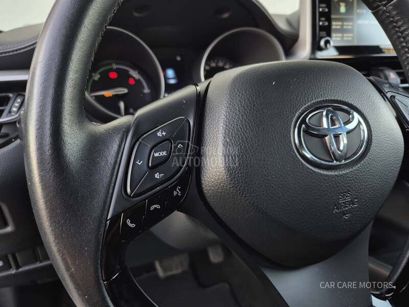 Toyota C-HR HYBRID C-ENTER