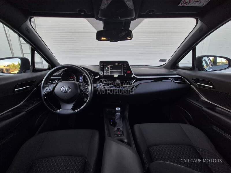 Toyota C-HR HYBRID C-ENTER