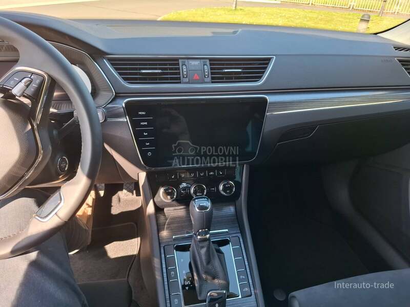 Škoda Superb 
