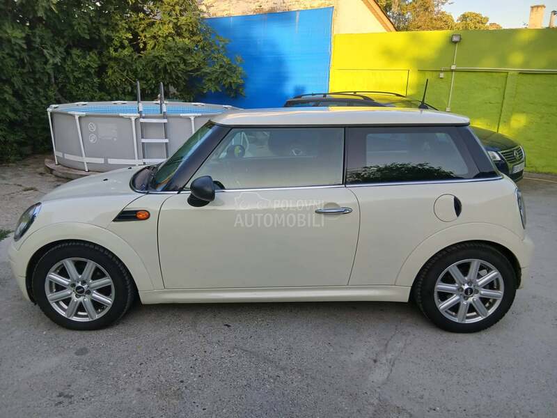 MINI One 