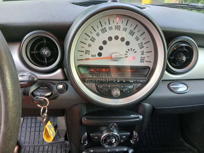MINI One 