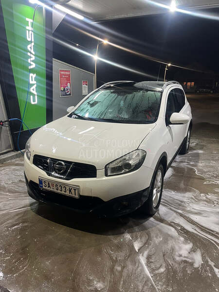 Nissan Qashqai + 2 2.0