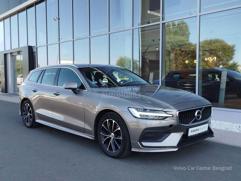 Volvo V60 2.0 D3 MOMENTUM A/T