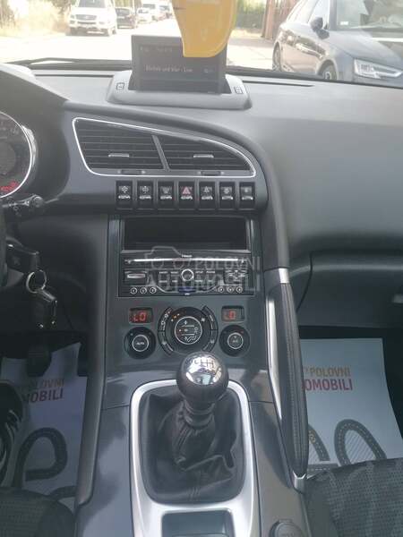 Peugeot 3008 1.6i PREMIUM CH