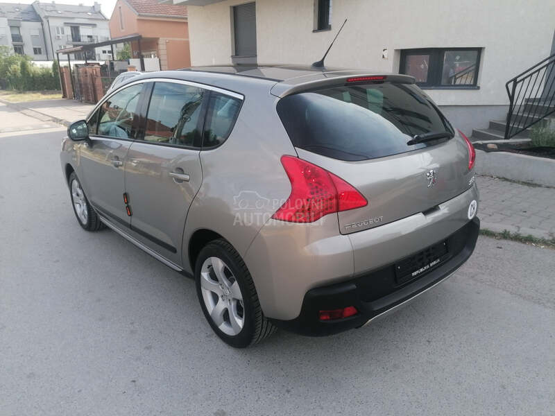 Peugeot 3008 1.6i PREMIUM CH