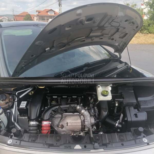 Peugeot 3008 1.6i PREMIUM CH