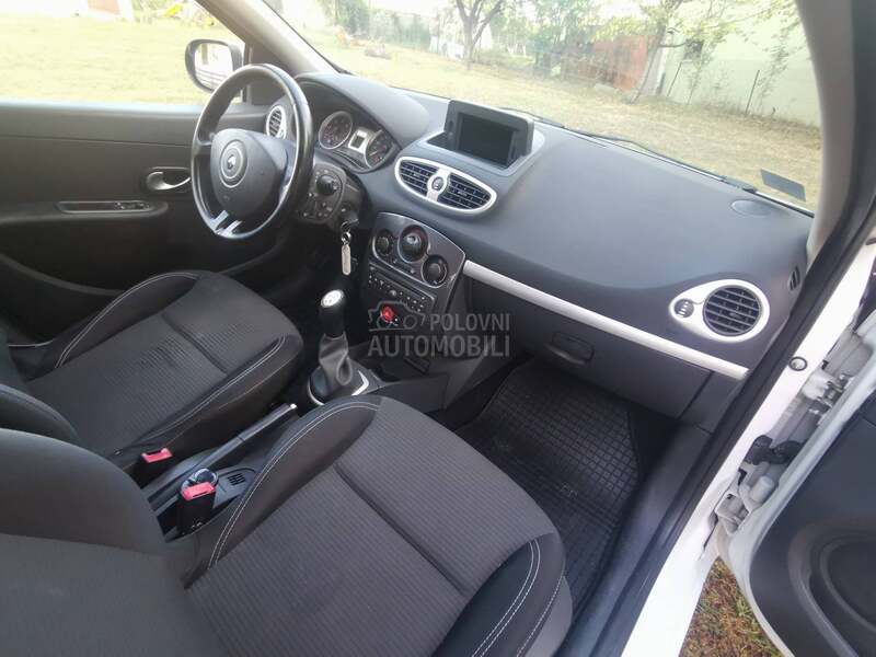 Renault Clio O.P.I.S