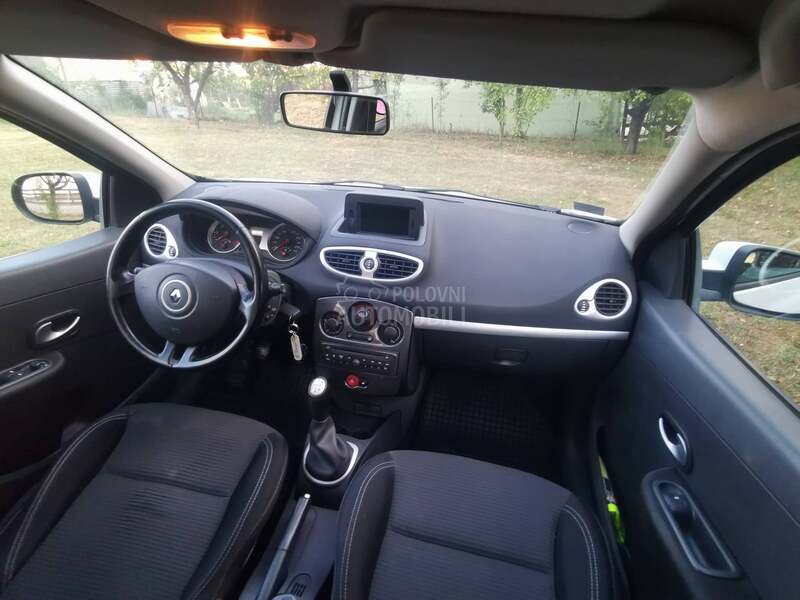 Renault Clio O.P.I.S
