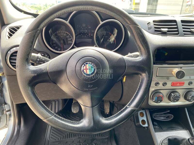 Alfa Romeo 147 JTDmjet