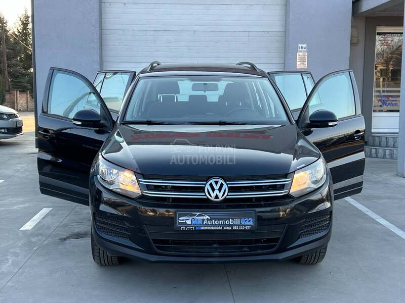 Volkswagen Tiguan 2.0TDI BLUEMOTIO/NAV