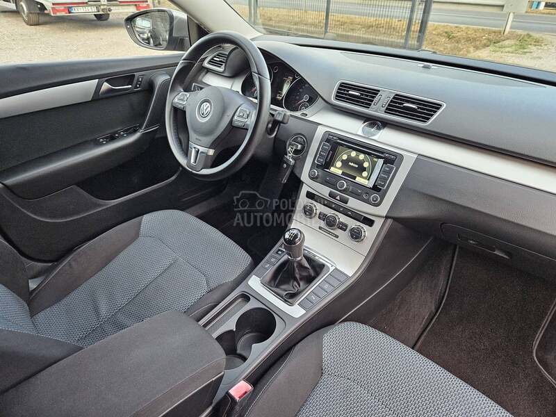 Volkswagen Passat B7 1.6 TDI HIGHLINE