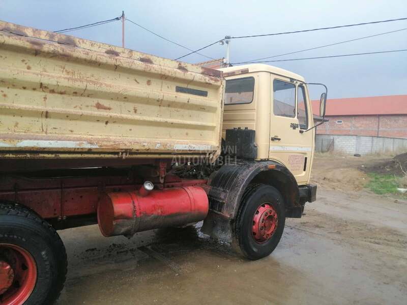 Mercedes Benz 2626