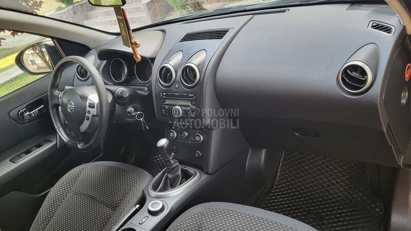 Nissan Qashqai + 2 2.0 b 4x4