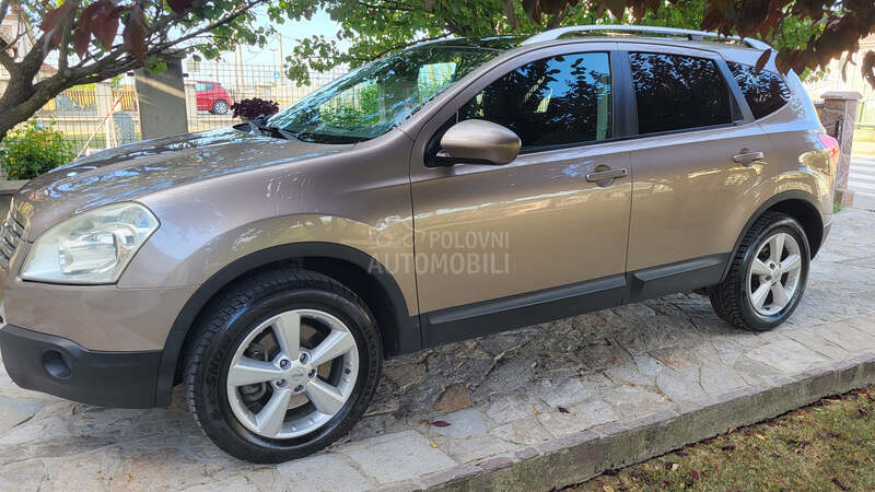 Nissan Qashqai + 2 2.0 b 4x4