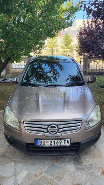 Nissan Qashqai + 2 2.0 b 4x4