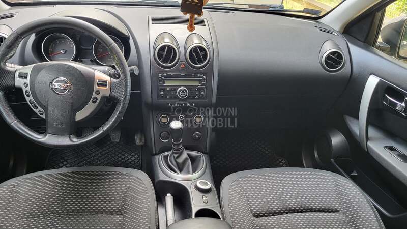 Nissan Qashqai + 2 2.0 b 4x4