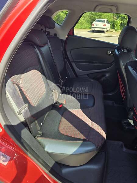 Renault Captur HELLY HANSEN NOV