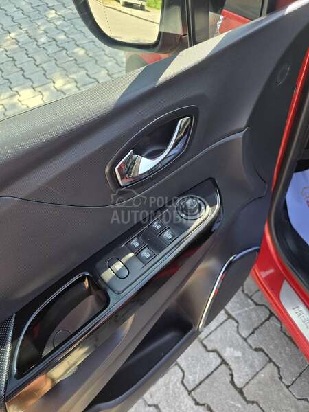 Renault Captur HELLY HANSEN NOV