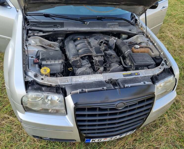 Chrysler 300C 3.5 V6 reg.god