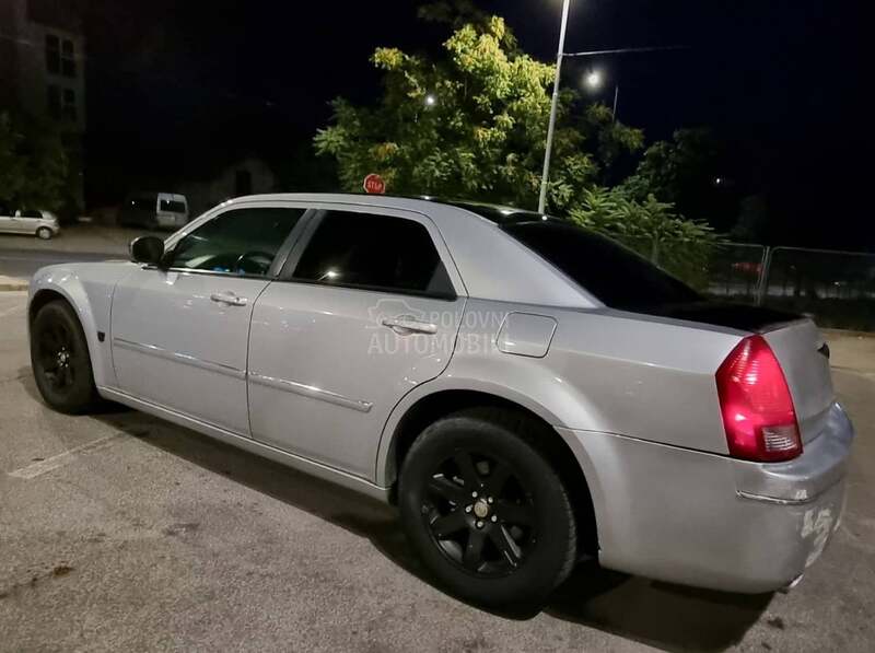 Chrysler 300C 3.5 V6 reg.god