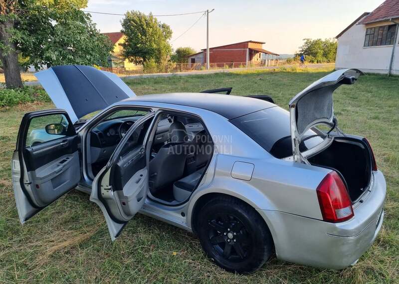 Chrysler 300C 3.5 V6 reg.god