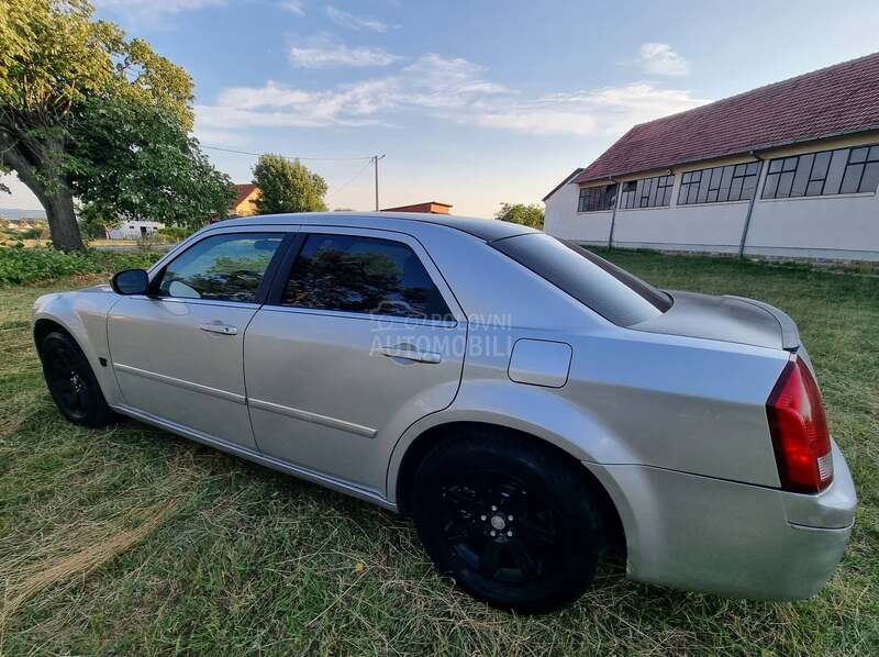 Chrysler 300C 3.5 V6 reg.god