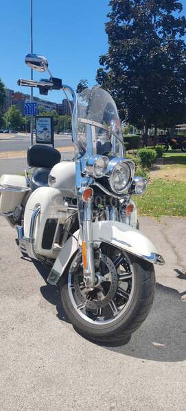 Harley Davidson Road King Police