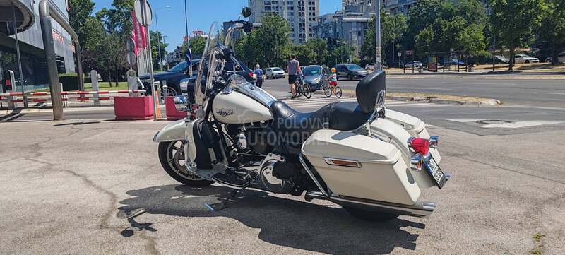 Harley Davidson Road King Police