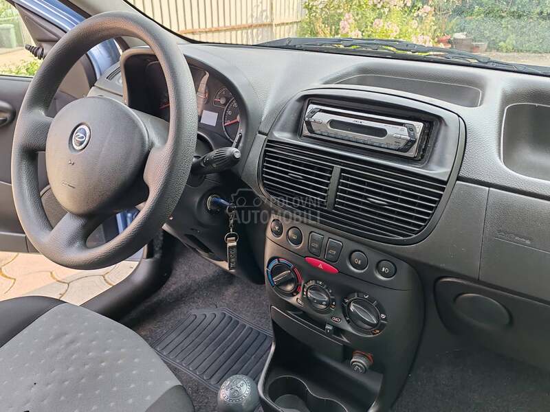 Fiat Punto 1.2 8v