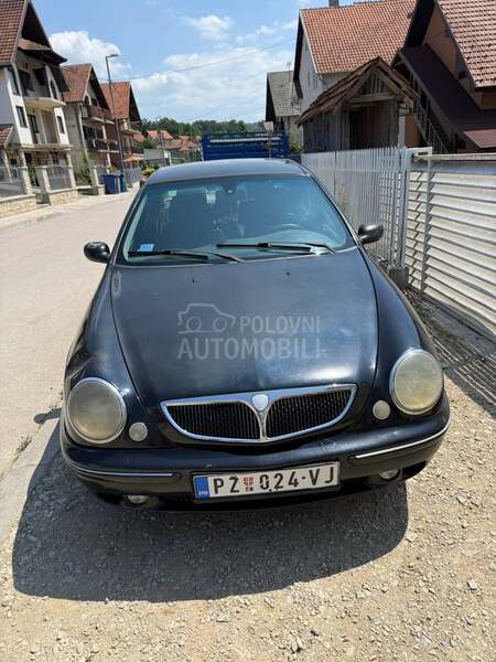Lancia Lybra 