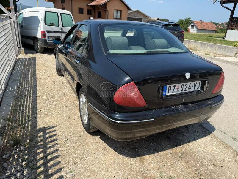 Lancia Lybra 