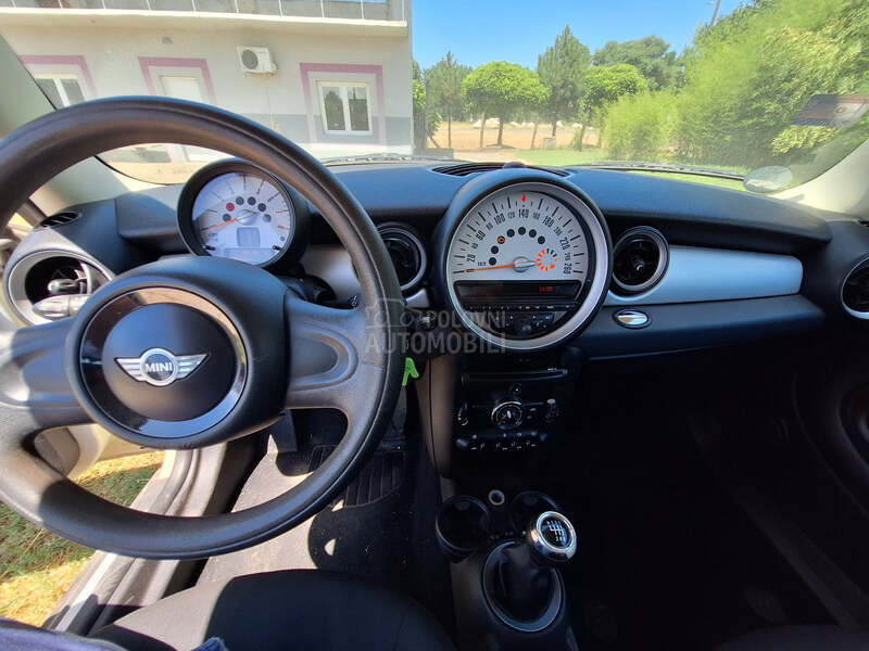 MINI One 