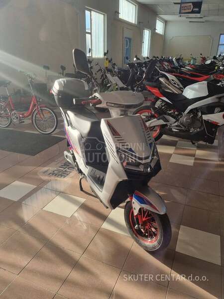 ELEKTRICNI MAXIMUS DAKAR