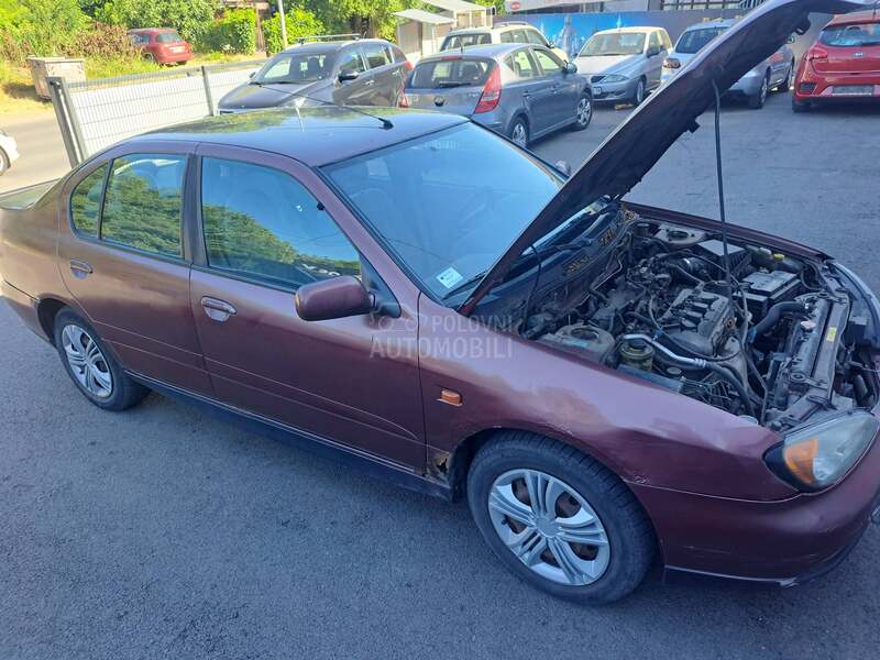 Nissan Primera 