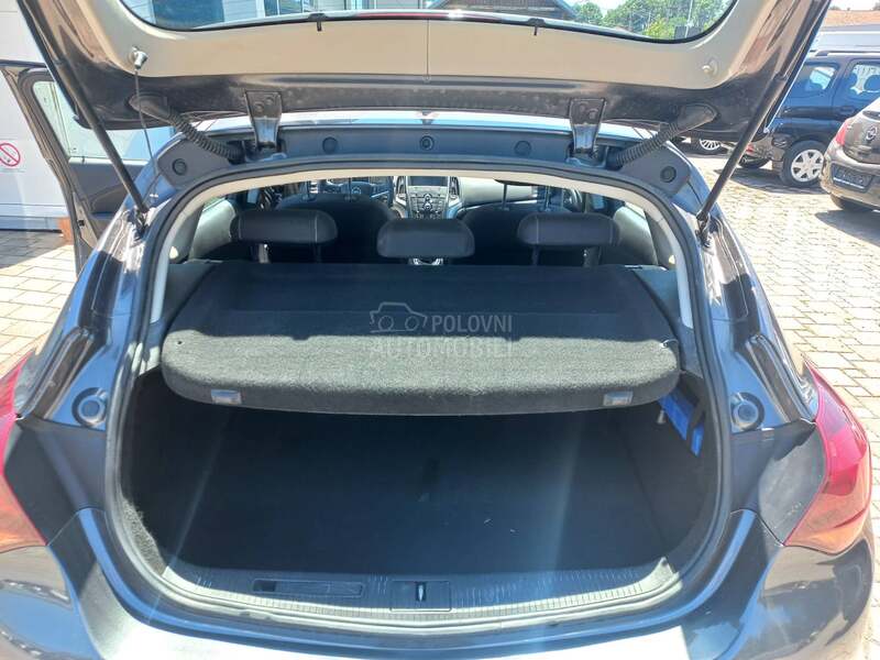 Opel Astra J 1600t