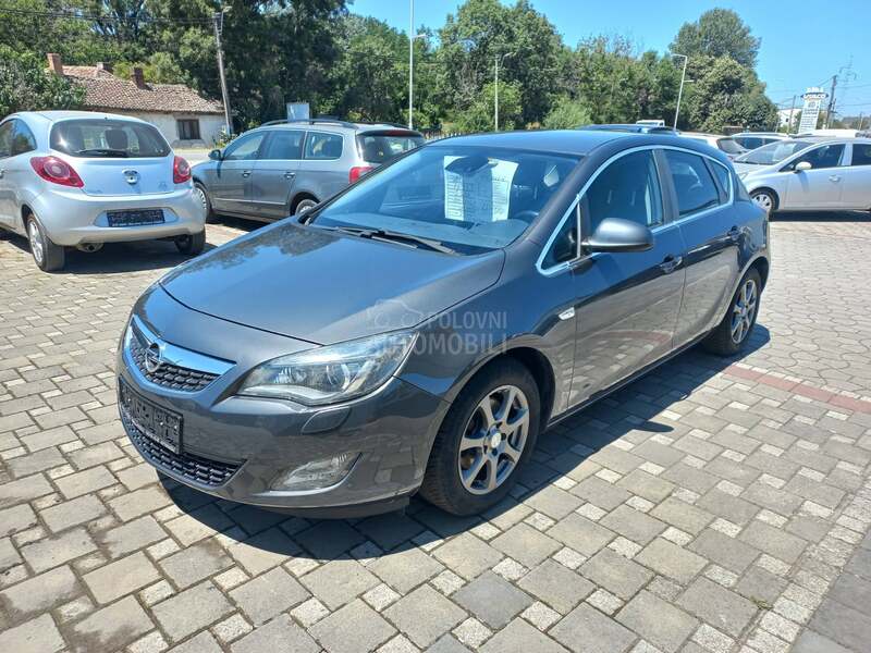 Opel Astra J 1600t