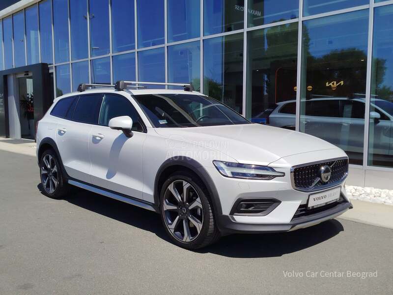 Volvo V60 Cross Country 2.0 B4 ULTIMATE AWD