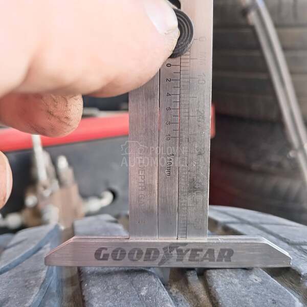Bridgestone 215/60 R17 Letnja