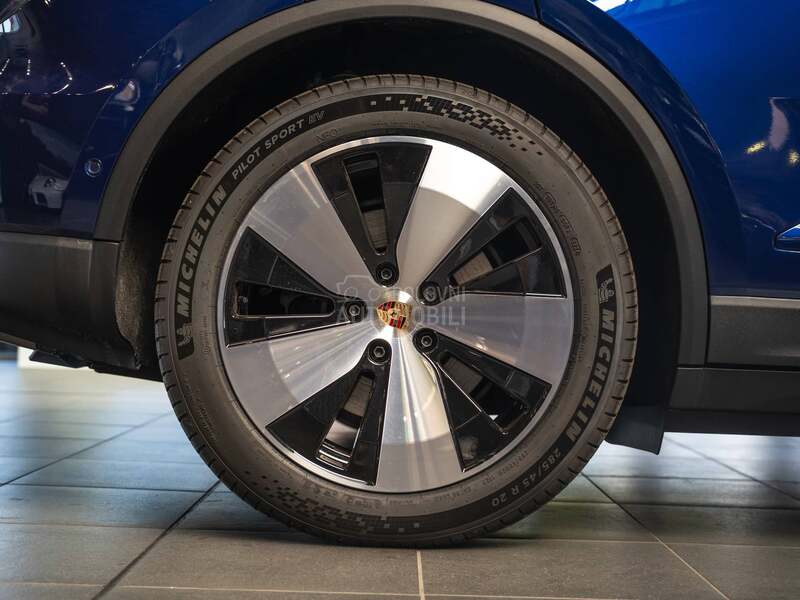 Porsche Macan 4 Electric