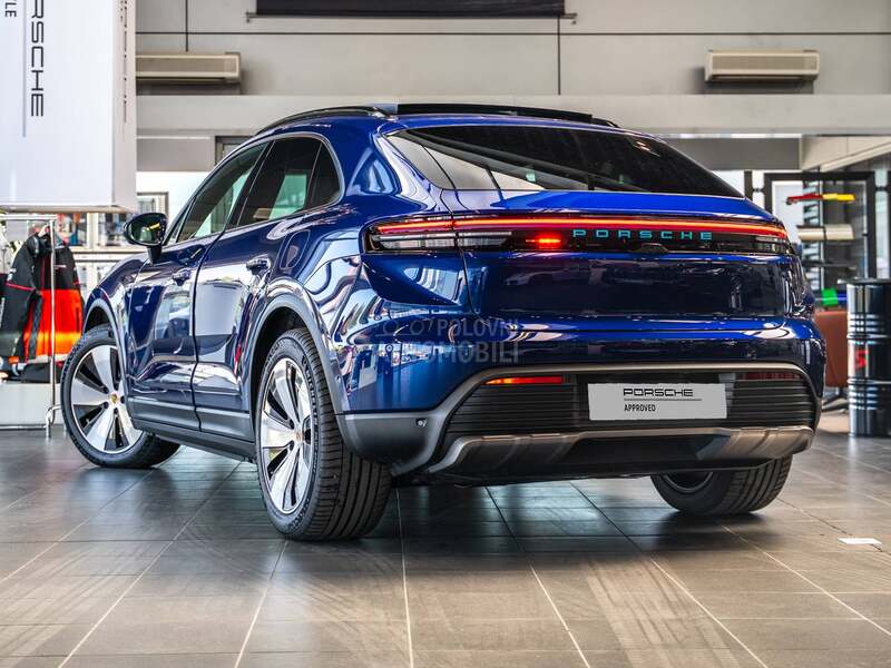 Porsche Macan 4 Electric