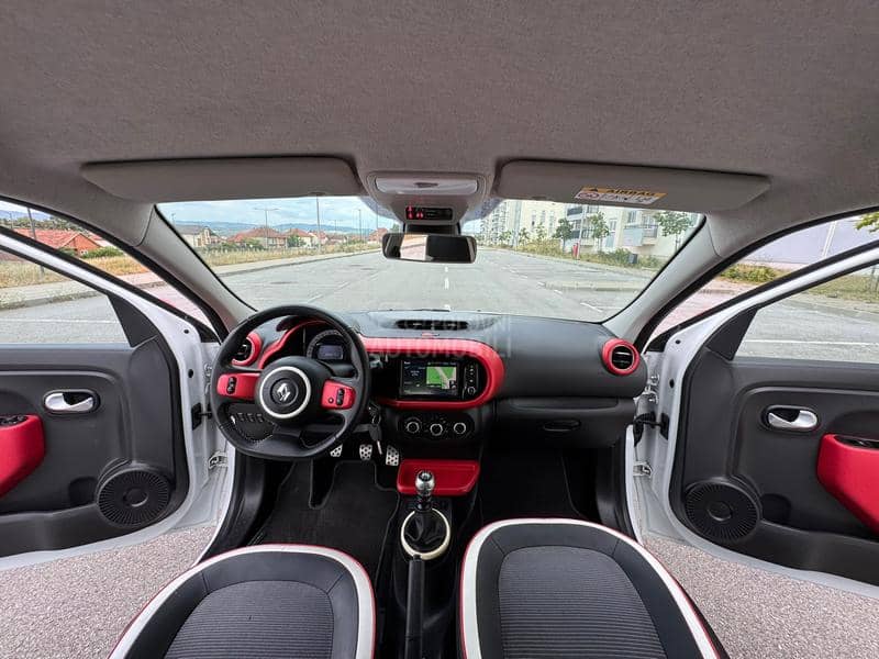 Renault Twingo Svajcarska