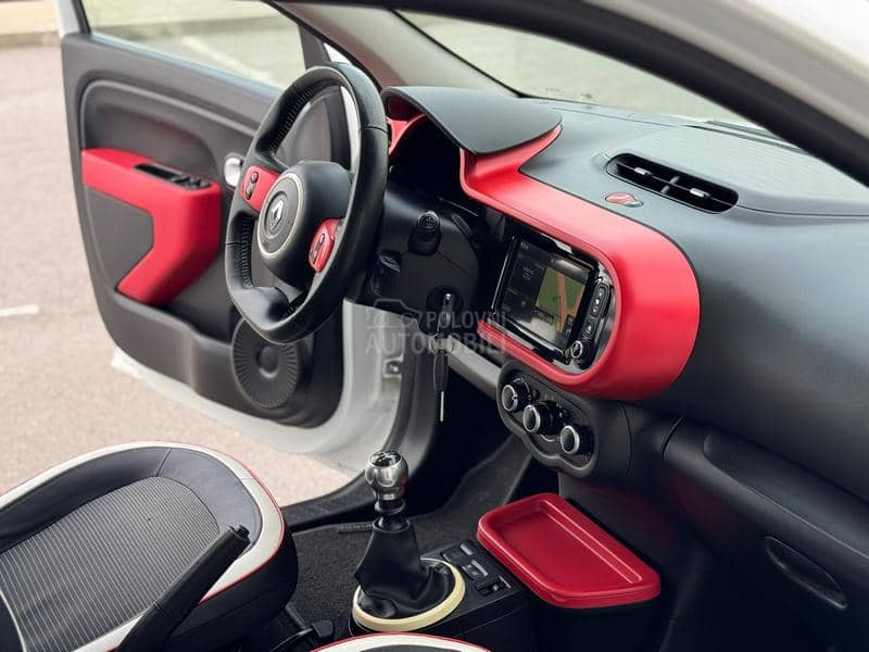 Renault Twingo Svajcarska