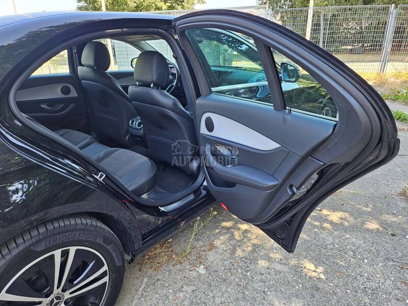 Mercedes Benz E 220 org km / virtual