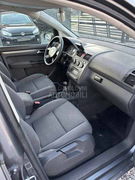 Volkswagen Touran 1.9 Diesel 7 sediste
