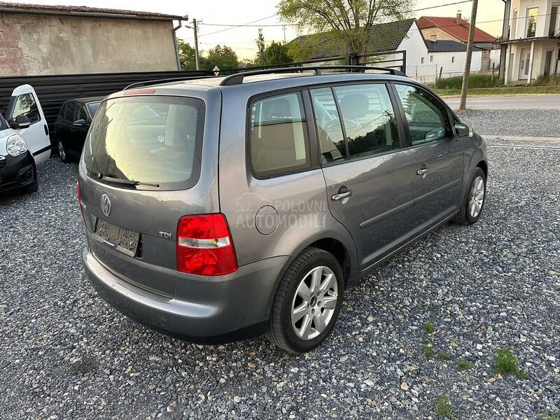 Volkswagen Touran 1.9 Diesel 7 sediste