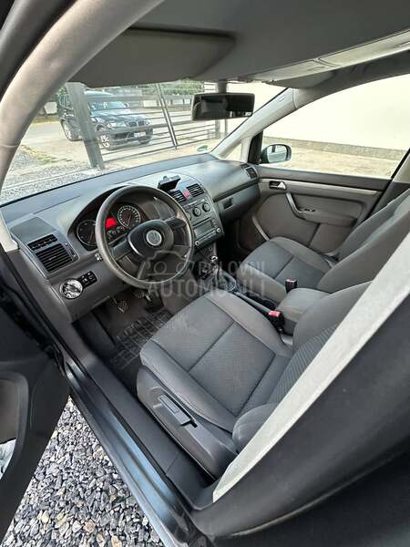 Volkswagen Touran 1.9 Diesel 7 sediste
