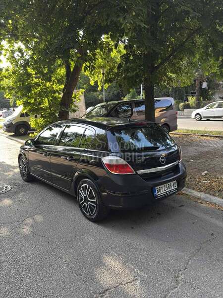 Opel Astra H 1.7cdti