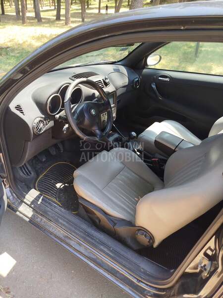 Alfa Romeo 147 