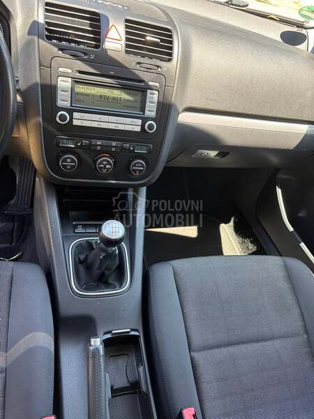 Volkswagen Golf 5 TOUR kuka